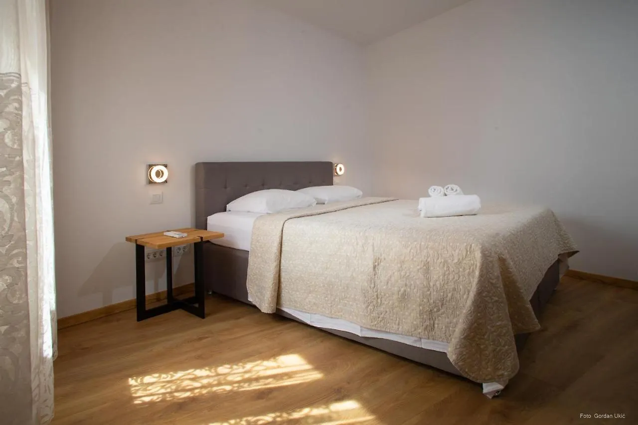 Apartments And Rooms Luan Ровинь