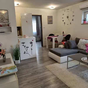  Appartamento Studio Mari&parking Free