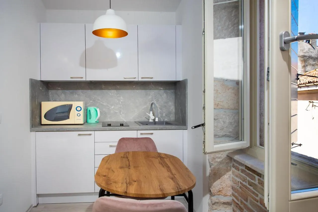 Apartments And Rooms Luan Rovinj