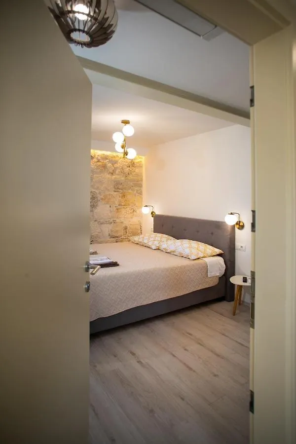 Apartments And Rooms Luan Rovinj 0*,
