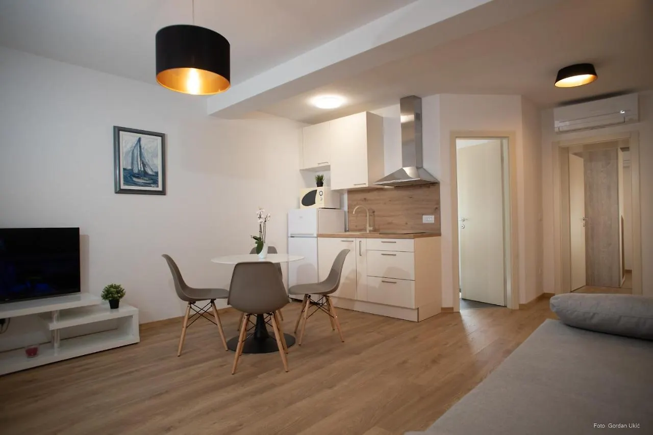 Apartments And Rooms Luan Rovinj